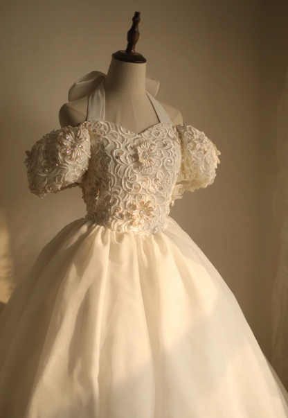 Prinzessin Puffärmel Neckholder Perlenbesetztes Puff Hochzeitskleid P2866