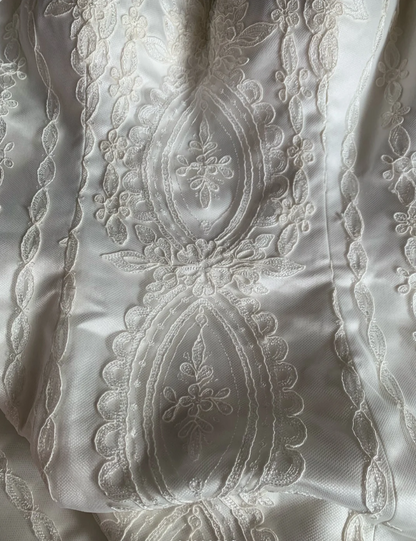 Vintage schulterfreies Hochzeitskleid aus Palastspitze P2867