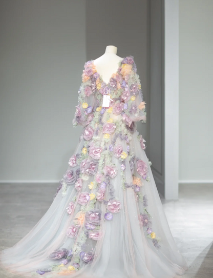 Verträumtes Tüll-Brautkleid mit langen Ärmeln, rosa und lila Blumen und A-Linie P2880