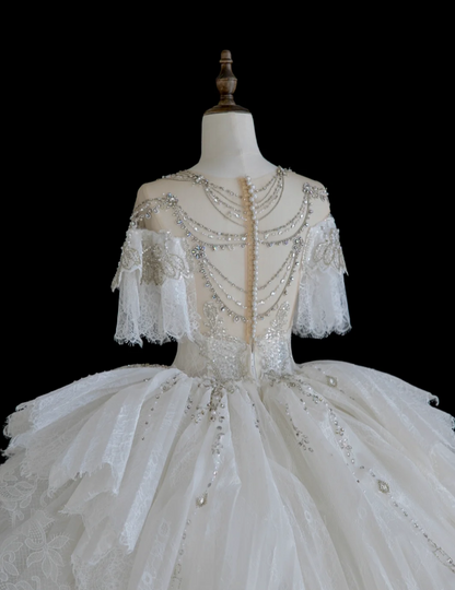 Französische Palast-Spitze Perlen Prinzessin Bodenlanges Hochzeitskleid P2884