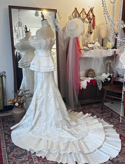 Design vase neck waist satin pleated beaded lace fishtail floor-length wedding dress P2934