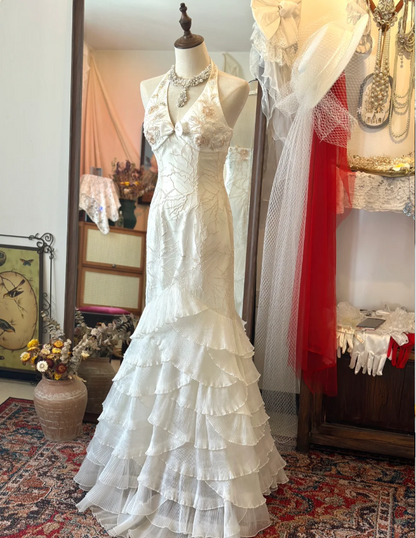 Elegant Mermaid Halter Neck Fitted Layered Tulle Floor-Length Wedding PreppyDress Elegant Mermaid Halter Neck Fitted Layered Tulle Floor-Length Wedding PreppyDress