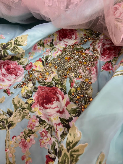 Vintage Rosa Trägerloses Bedrucktes Mehrlagiges Tüll Spitzenbesetztes Voluminöses Hochzeitskleid P2968