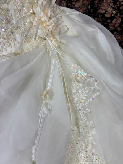 Sanfte Prinzessin Trägerloses Spitzen-Blumen-Perlen-Tüllbodenlanges Hochzeitskleid P2972