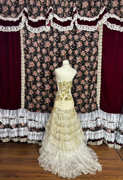Spezielles hellgelbes 3D-Blumen-High-Fishtail-Kuchenrock-Brautkleid P2976