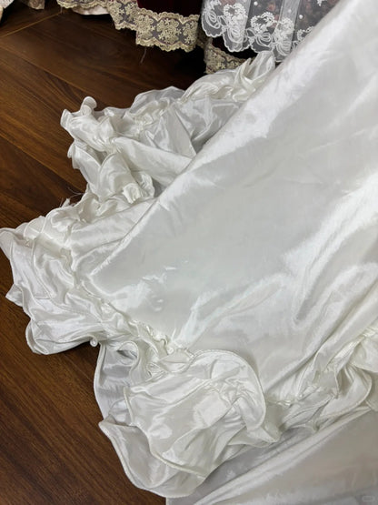 Elegantes, weißes, trägerloses Satin-Brautkleid mit Quasten und Rüschen, Meerjungfrauen-Stil P2982