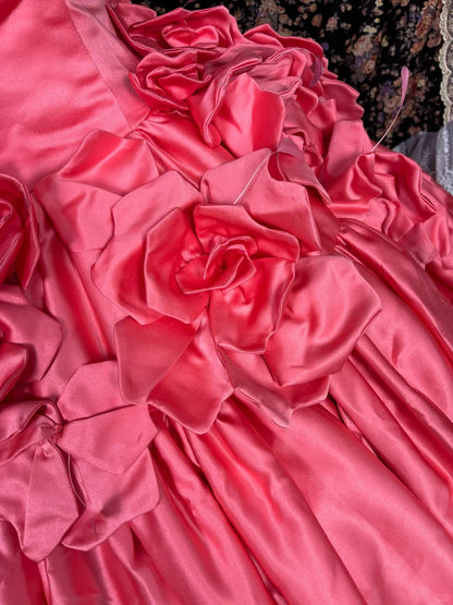 Wunderschönes trägerloses Hochzeitskleid aus dickem Satin mit Schleppe Eustoma P2983