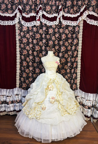 Retro-Fantasy-Brautkleid P2987 mit Schulterträgern, Perlen, dreidimensionalen Blumen und flauschigem Rock