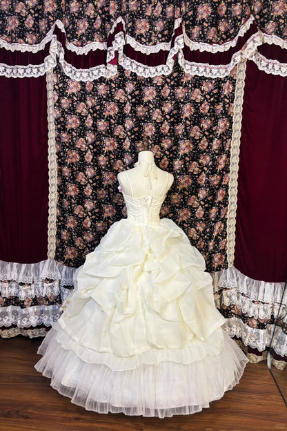 Retro-Fantasy-Brautkleid P2987 mit Schulterträgern, Perlen, dreidimensionalen Blumen und flauschigem Rock