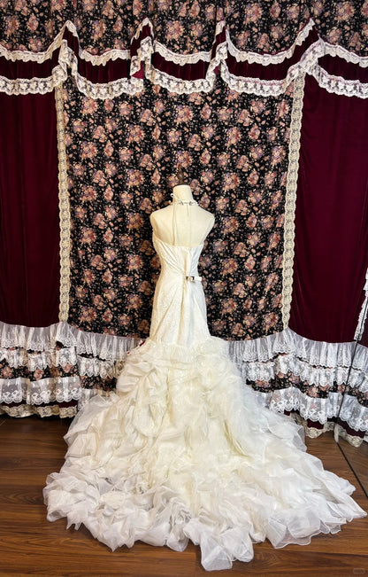 Schatz-Brautkleid aus weißer Spitze und Tüll mit voluminösem Rock P2997
