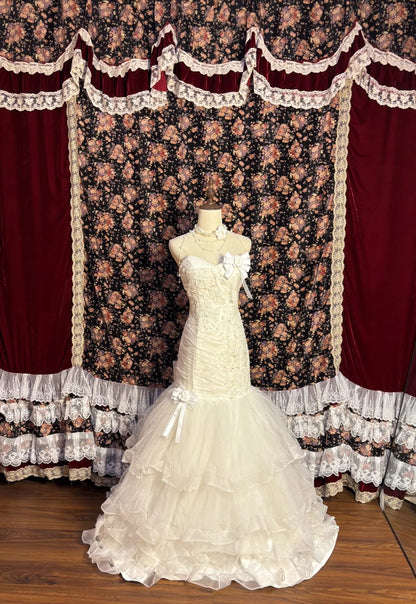 Elegantes Sweetheart-Dekolleté, dunkles Muster, Perlenstickerei, Patchwork, weißes Meerjungfrauen-Brautkleid P3009
