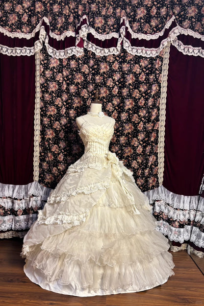 Retro süßer perlenbesetzter dreidimensionaler Blumen-Tortenrock mit Rüschensaum Brautkleid P3019