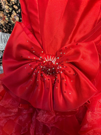 Wunderschönes rotes, perlenbesetztes trägerloses Oberteil, Schmetterlingsrock, Meerjungfrauen-Brautkleid P3022