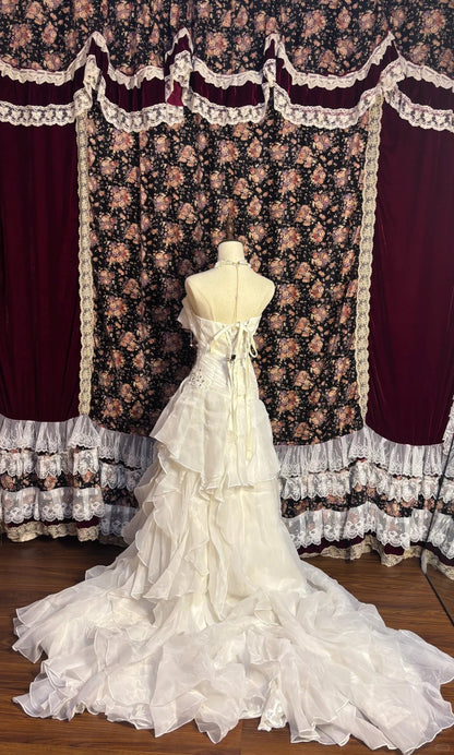 Elegant bias-cut high-cut fishtail chiffon 3D embroidered floral train