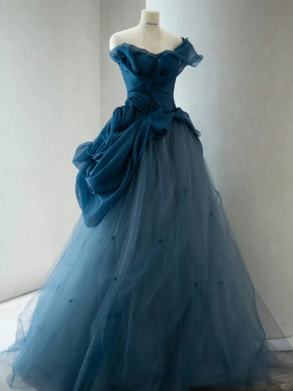 Elegantes, blaues, schulterfreies Tüll-Brautkleid in Bodenlänge P3054