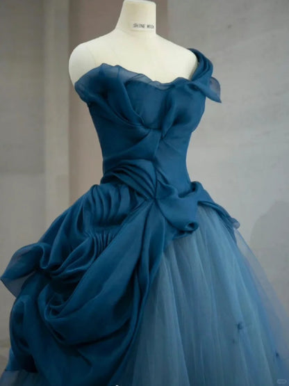 Elegantes, blaues, schulterfreies Tüll-Brautkleid in Bodenlänge P3054