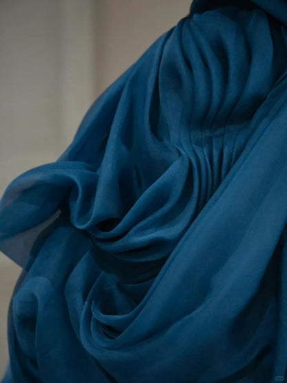 Elegantes, blaues, schulterfreies Tüll-Brautkleid in Bodenlänge P3054