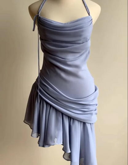 Charmantes Neckholder-Chiffon-Kleid mit asymmetrischem Saum und rückenfreiem Design P3109