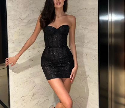 Schwarzes, eng anliegendes, figurbetontes, glitzerndes, schulterfreies Mini-Abschlussballkleid P3119