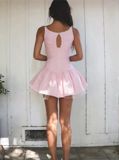 Wunderschönes, rosa, mädchenhaftes Hosenträger-Mini-Kleid für Geburtstagsfeiern und Heimkehr P3131