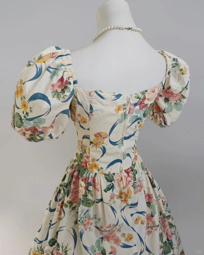 Vintage Mid-Century Blumenhenkel Puffärmel Teelänge Heimkehrkleid P3138