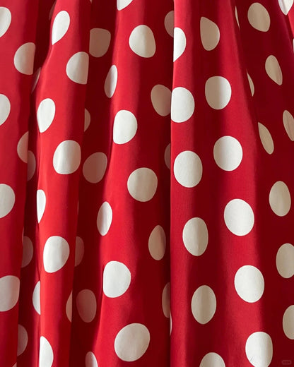 Trägerloses, schulterfreies A-Linien-Heimkehrkleid mit roten Polka Dots P3142