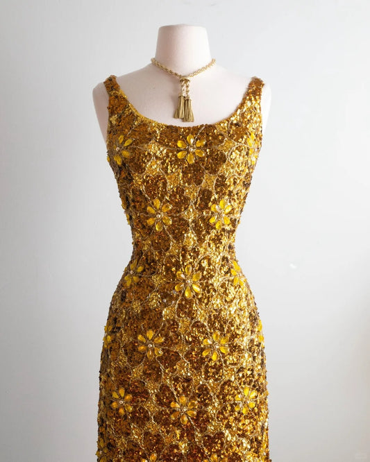 Gorgeous Gold Full Skirt Beaded Slim Fit Homecoming Dress P3146