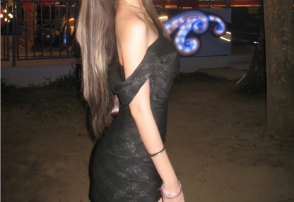 Schwarzes, schmal geschnittenes, schulterfreies Kleid mit Karomuster für Geburtstagsfeiern, Homecoming P3156
