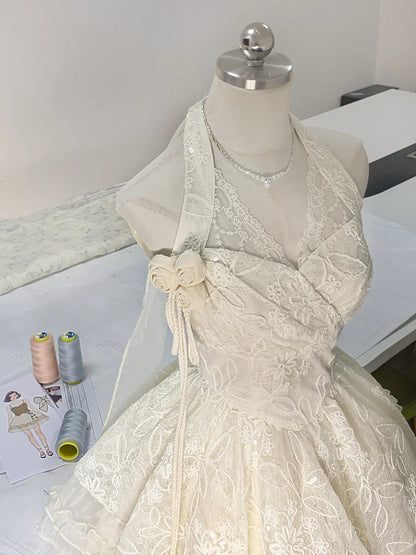 Neckholder-V-Ausschnitt, ärmelloses, mehrlagiges Kleid mit Pilzspitze für das Homecoming P3171