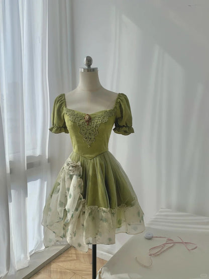 Vintage Emerald Green Short Sleeve Waisted A-Line Homecoming Dress P31 Vintage Emerald Green Short Sleeve Waisted A-Line Homecoming Dress P31