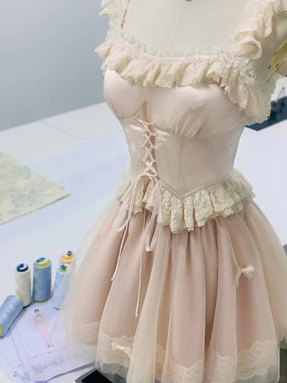 Süßes Prinzessin Satin Splicing Pilz Spitzenkante Taille Puffy Homecoming Kleid P3180