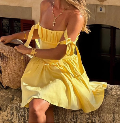 Robe de soirée courte jaune à bretelles et nœud papillon style vacances P3196