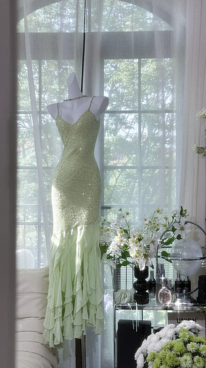 Frisches grünes Perlen-Chiffon-Ballkleid mit Rüschen P3263