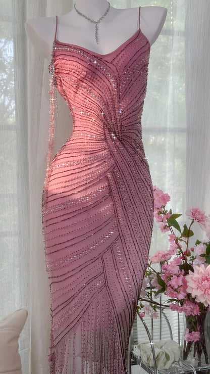 Luxuriöses, schweres, pinkfarbenes Meerjungfrauen-Ballkleid mit Quasten und Perlen P3270