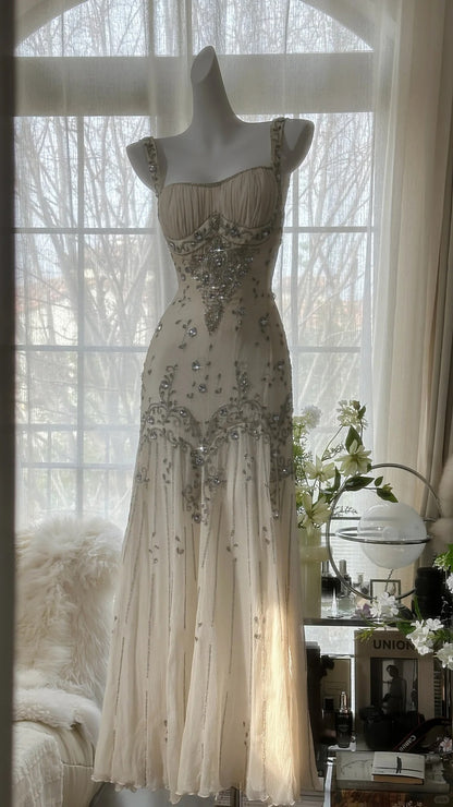 Vintage elfenbeinfarbenes Chiffon-Meerjungfrauen-Ballkleid mit Perlen P3293