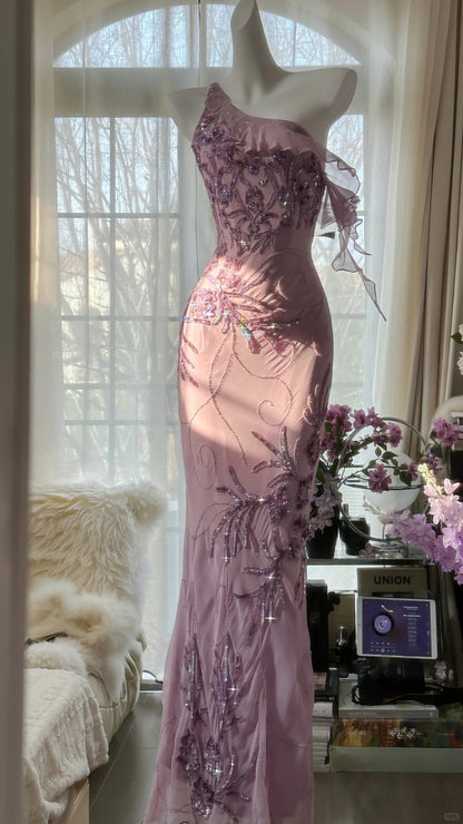 Bezauberndes lila schulterfreies Chiffon-Ballkleid mit aufwendiger Perlenstickerei P3297