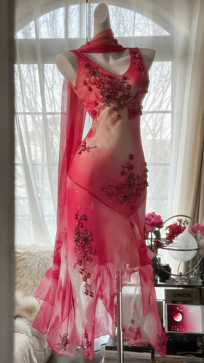 Verträumtes Kleid mit verschwommenem Blumenmuster, Perlen und unregelmäßigem Chiffonrock, für den Abschlussball, P3298