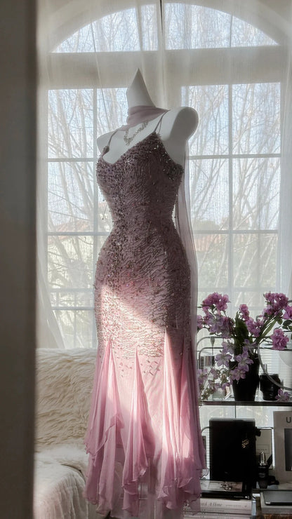 Atemberaubendes lila Chiffon-Ballkleid mit Perlen P3301