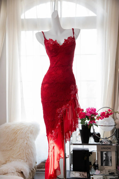 Sexy rotes Spitzen-Prom-Kleid mit schrägem Rock P3303