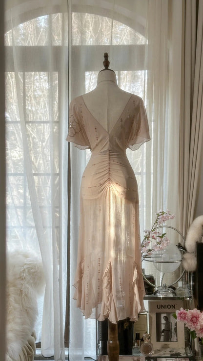 Elegantes rosafarbenes V-Ausschnitt kurzärmeliges fließendes Chiffon-Ballkleid P3309