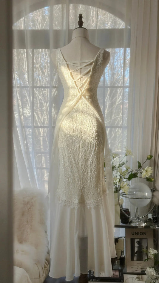 Clean and Elegant White V-Neck Lace Beaded Mermaid Long Prom Dress P3311