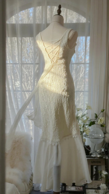 Sauberes und elegantes weißes V-Ausschnitt-Meerjungfrauen-Abendkleid mit Perlen und Spitze P3311