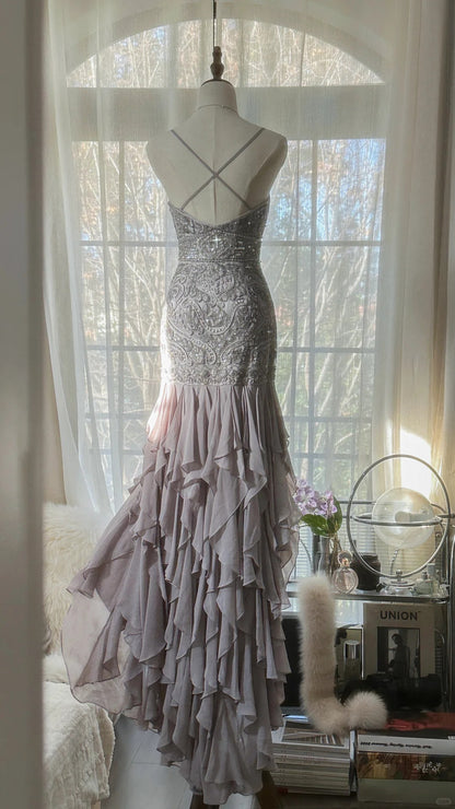 Charmantes violettes, perlenbesetztes kurzes vorne und langes hinten Rüschen-Chiffon-Rock Abschlussballkleid P3315