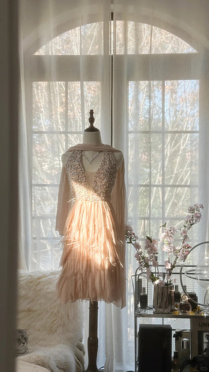 Süßes rosa Neckholder rückenfreies, perlenbesetztes Chiffon kurzes Ballkleid P3316