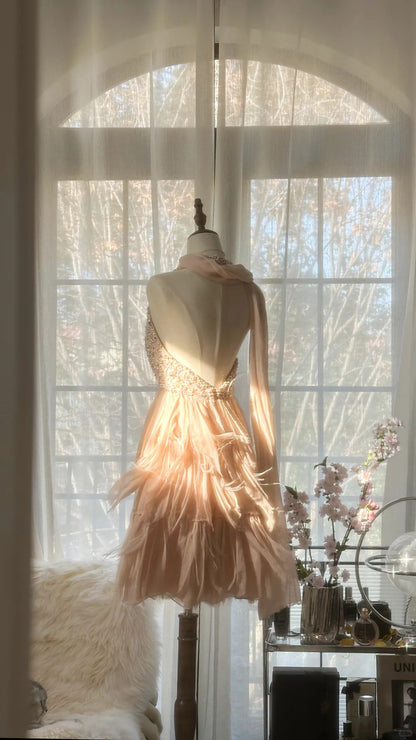 Süßes rosa Neckholder rückenfreies, perlenbesetztes Chiffon kurzes Ballkleid P3316