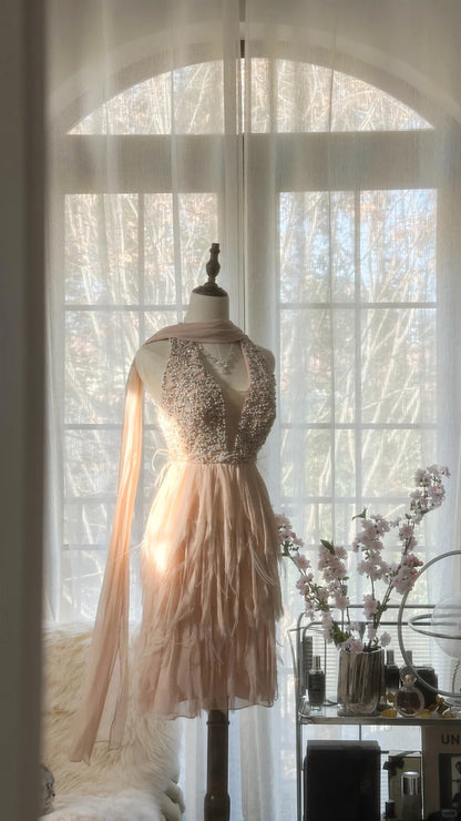 Süßes rosa Neckholder rückenfreies, perlenbesetztes Chiffon kurzes Ballkleid P3316