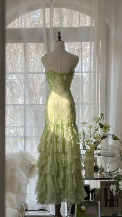 Robe de bal sirène verte fraîche perlée à volants P3320