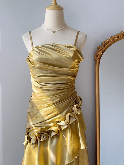 Elegantes gelbes Trägerkleid, plissiert, mit 3D-Blumen, Satin, lang, Ballkleid P3324