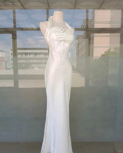 Elegantes weißes Neckholder schlichtes Meerjungfrauen langes Ballkleid P3326