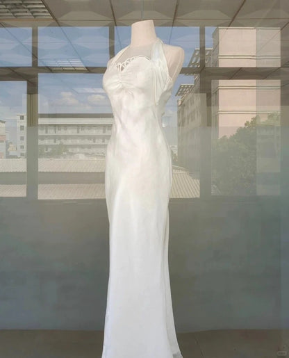 Elegantes weißes Neckholder schlichtes Meerjungfrauen langes Ballkleid P3326